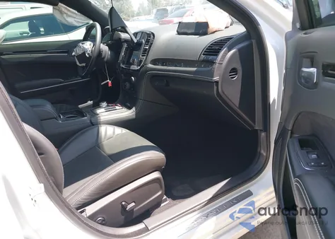 2023 Chrysler 300 300C из США, поврежденный, VIN 2C3CCAPJ0PH501084